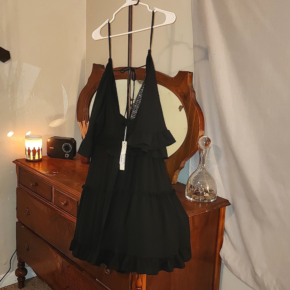 SHE + SKY Bell Sleeved short Lace Trimmed Dress ( Black) size L
